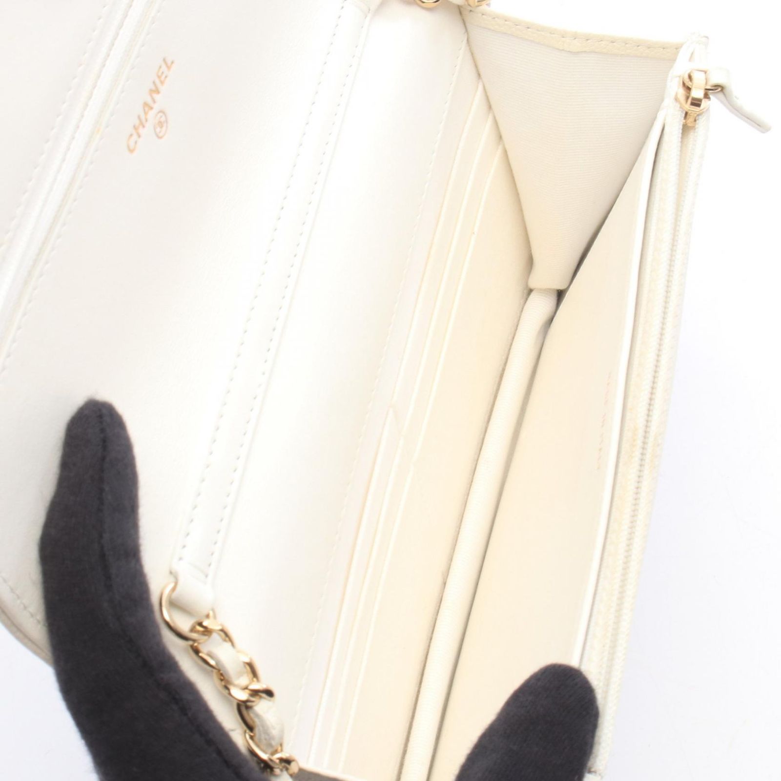 Chanel Shoulder Bag Camellia White Caviar Leather Chain Wallet — view 3