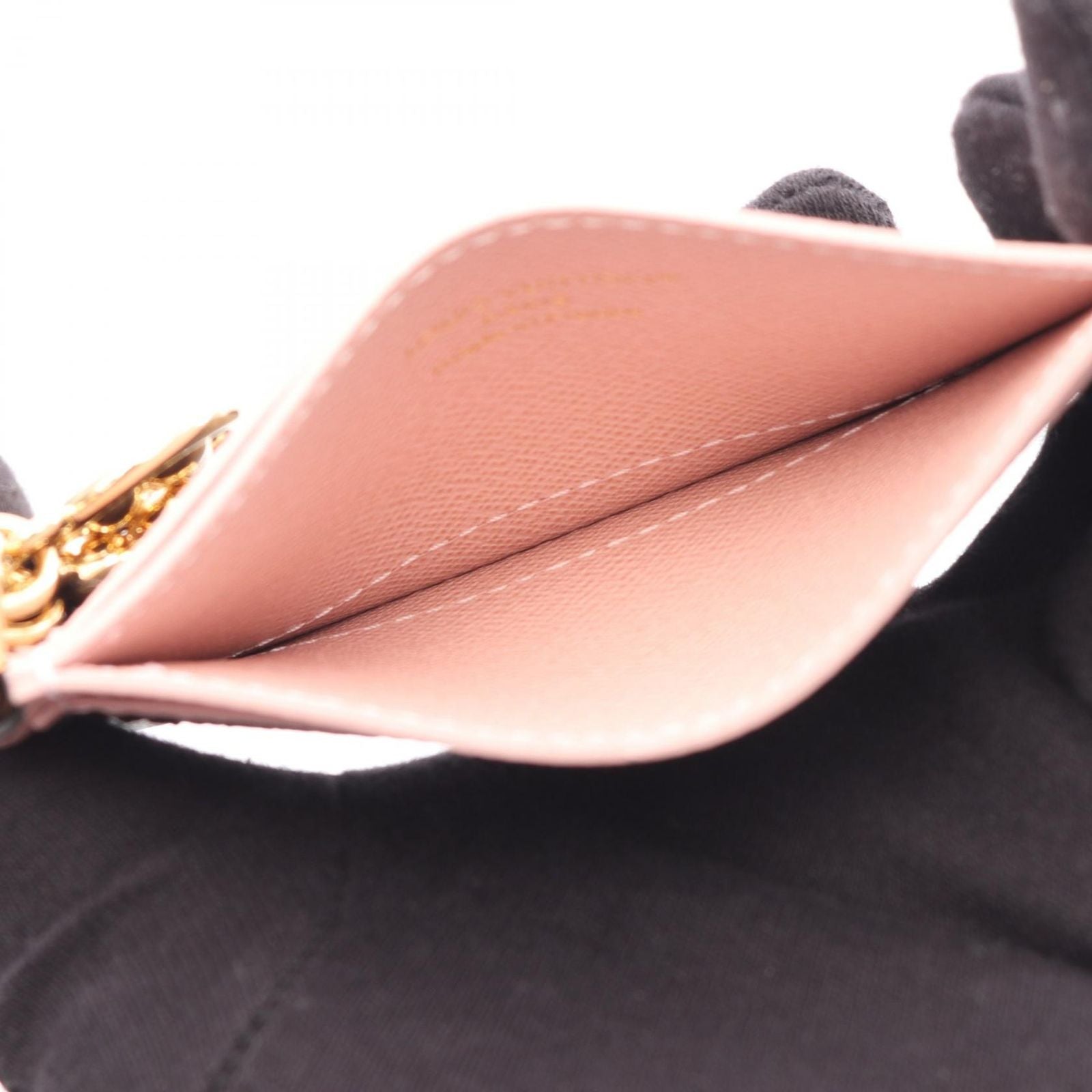 Louis Vuitton Card Case LV Charm Rose Ballerine Leather — view 3