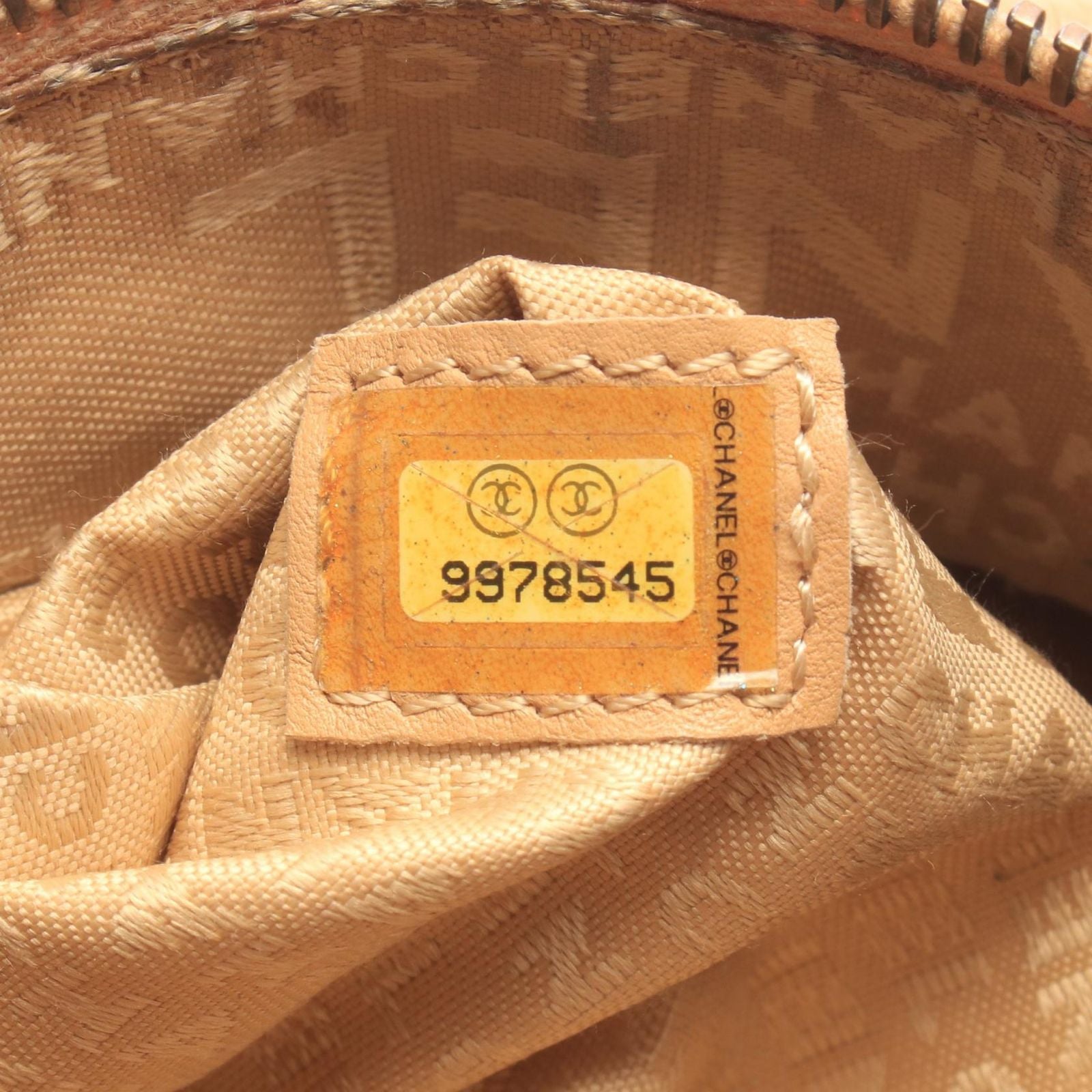 Chanel Shoulder Bag Choco Bar Beige Caviar Leather — view 5