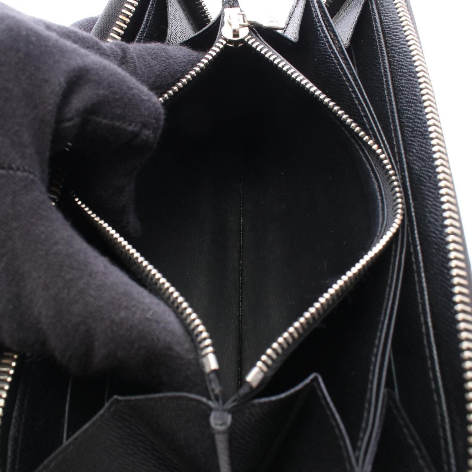 Louis Vuitton Round Wallet Zippy Epi Noir Leather — view 6