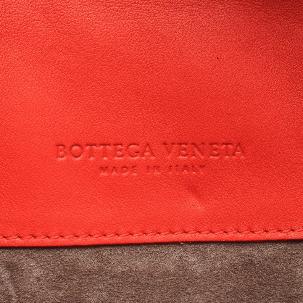 Bottega Veneta Shoulder Bag Intrecciato Red Leather Exotic Chain — view 4