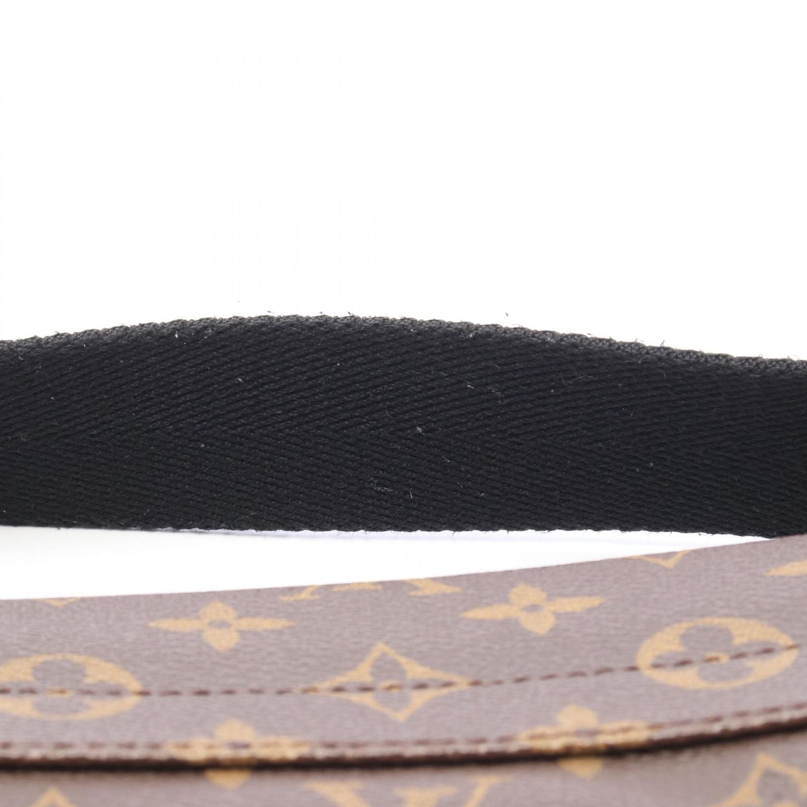 Louis Vuitton Shoulder Bag District PM Leather — view 7