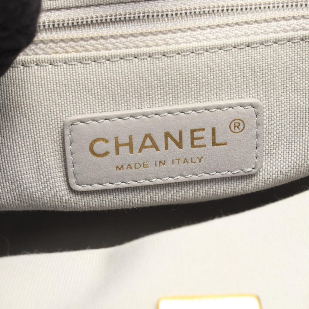 Chanel Shoulder Bag CC Logo Black Gray Fabric Leather — view 4