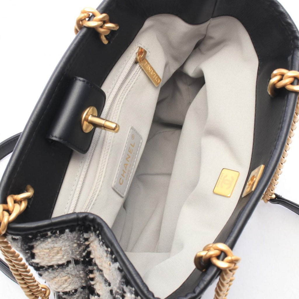 Chanel Shoulder Bag CC Logo Black Gray Fabric Leather — view 3