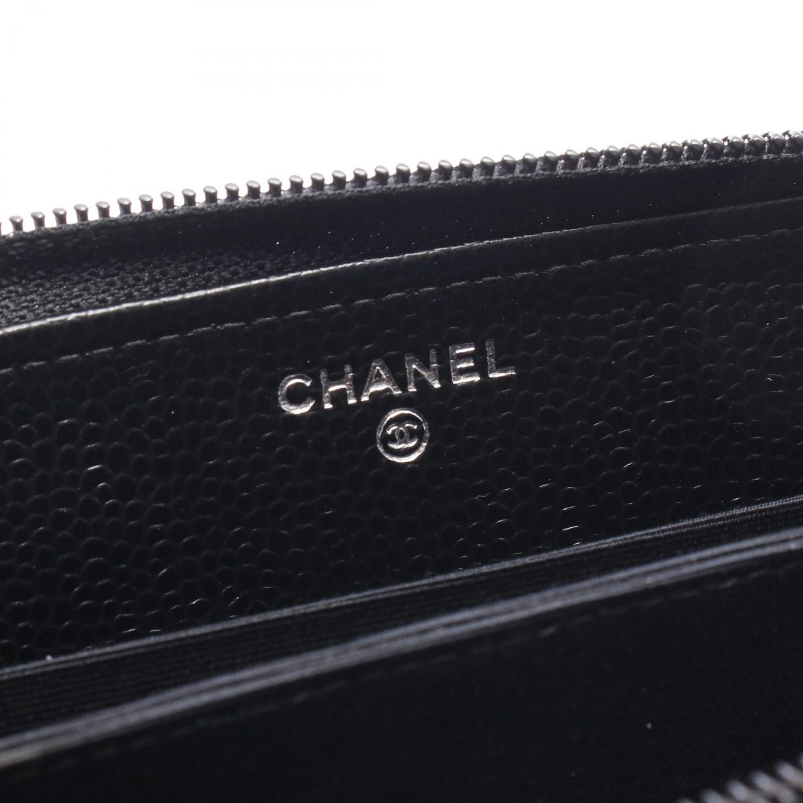 Chanel Round Wallet CC Logo Black Caviar Leather — view 5
