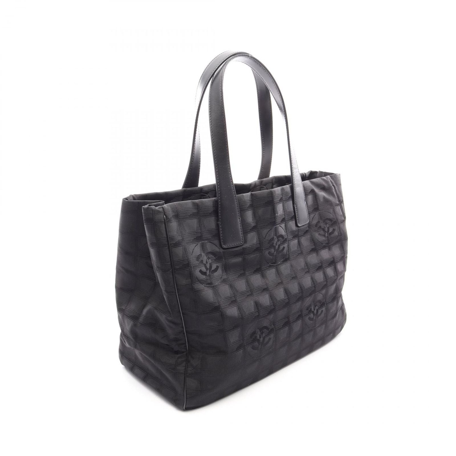 Chanel Tote Bag New Travel Line MM Black Leather MM — view 2
