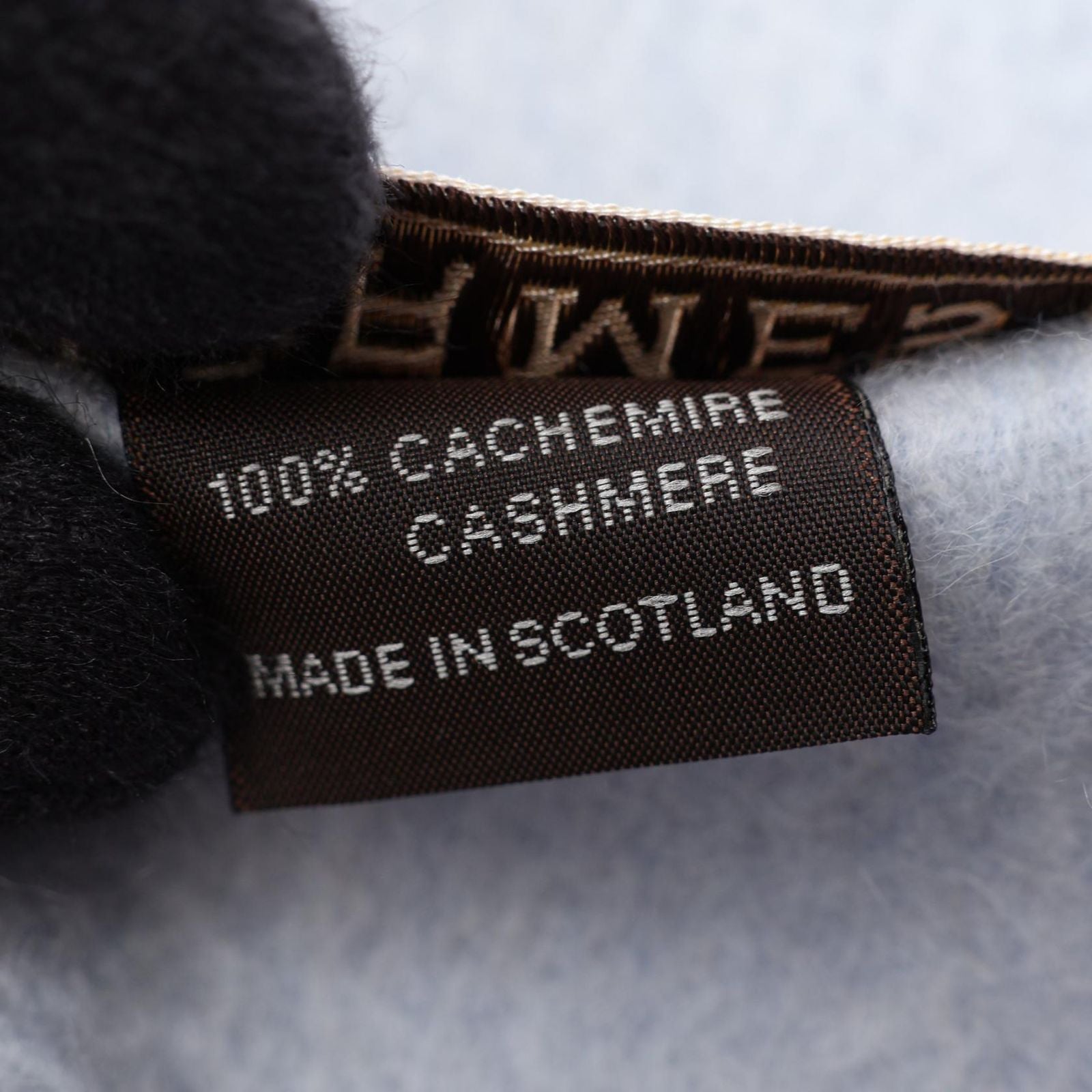 Hermes Scarf Uni Brode Cashmere — view 3