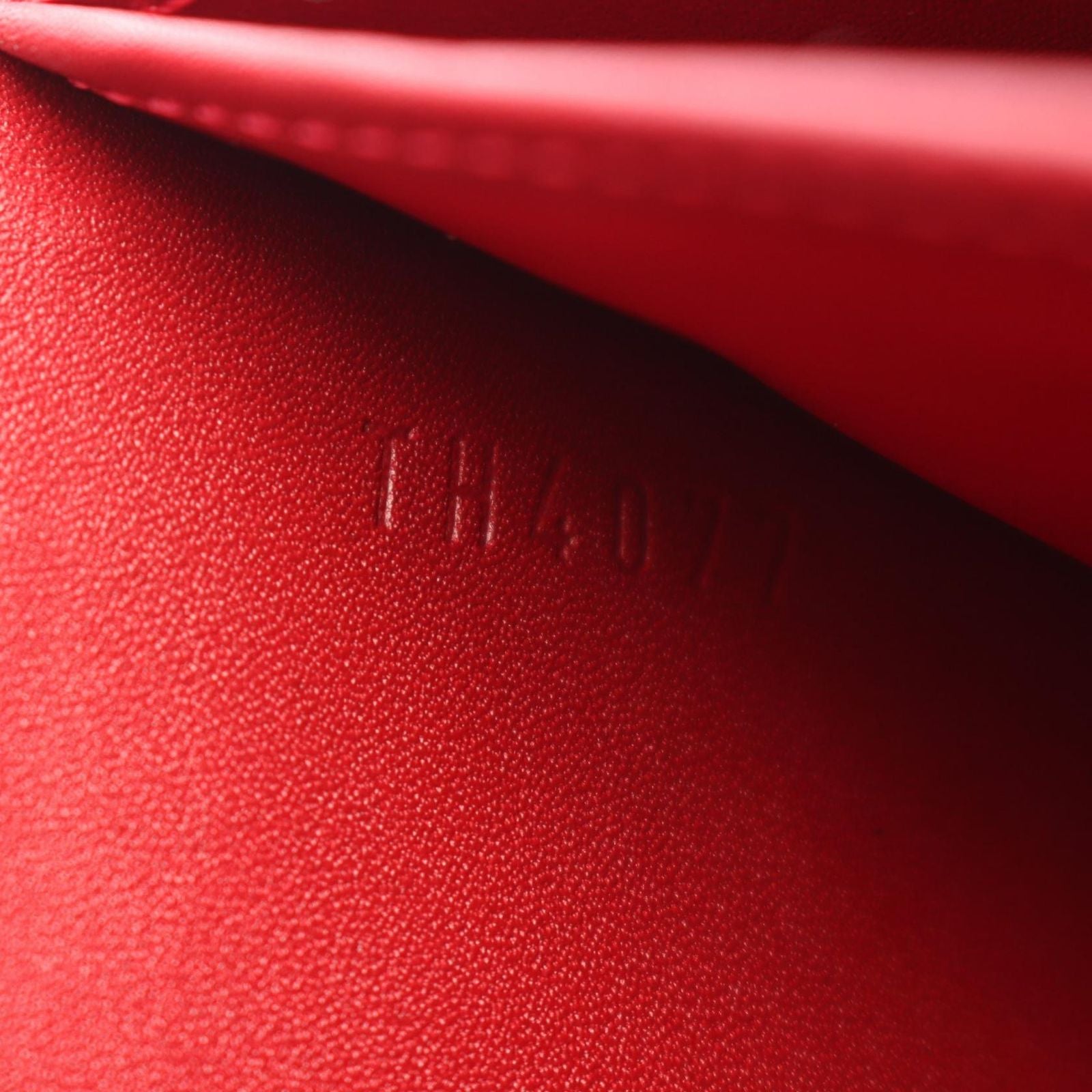 Louis Vuitton Bifold Wallet Portefeuille Sarah Monogram Vernis Pomme D'amour — view 5