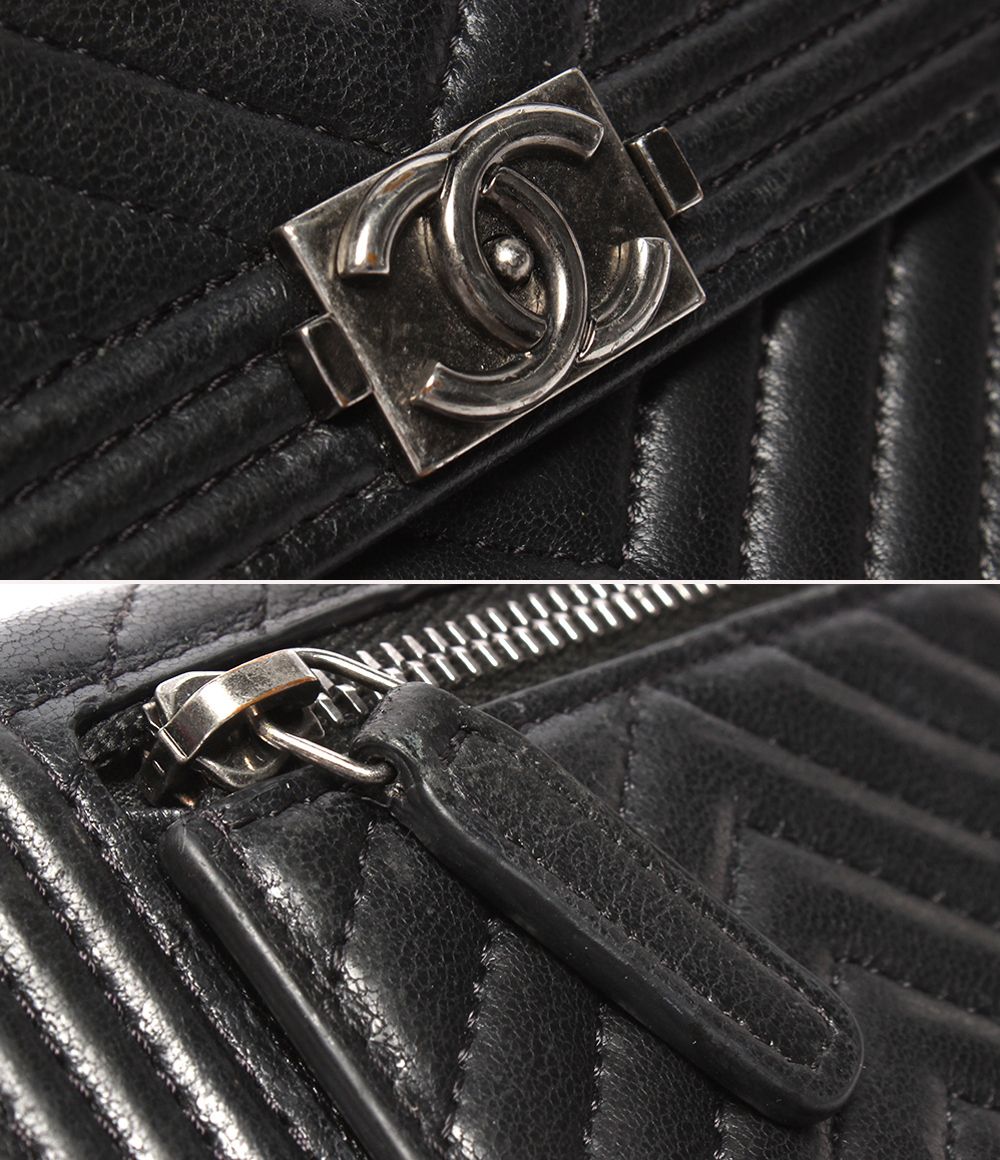 Chanel Bifold Wallet Chevron V-stitch Silver — view 8