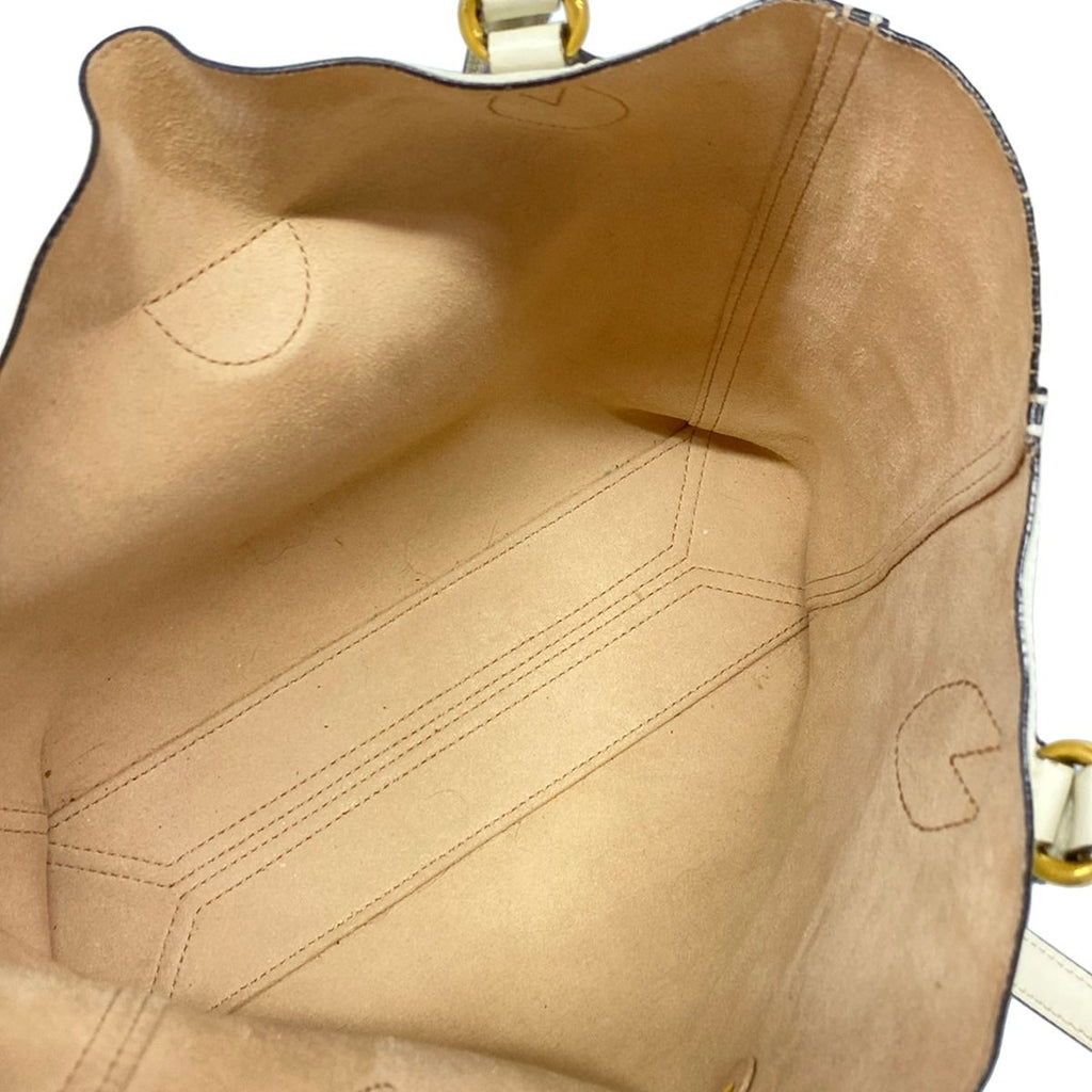 Gucci Tote Bag GG Marmont White Leather — view 7