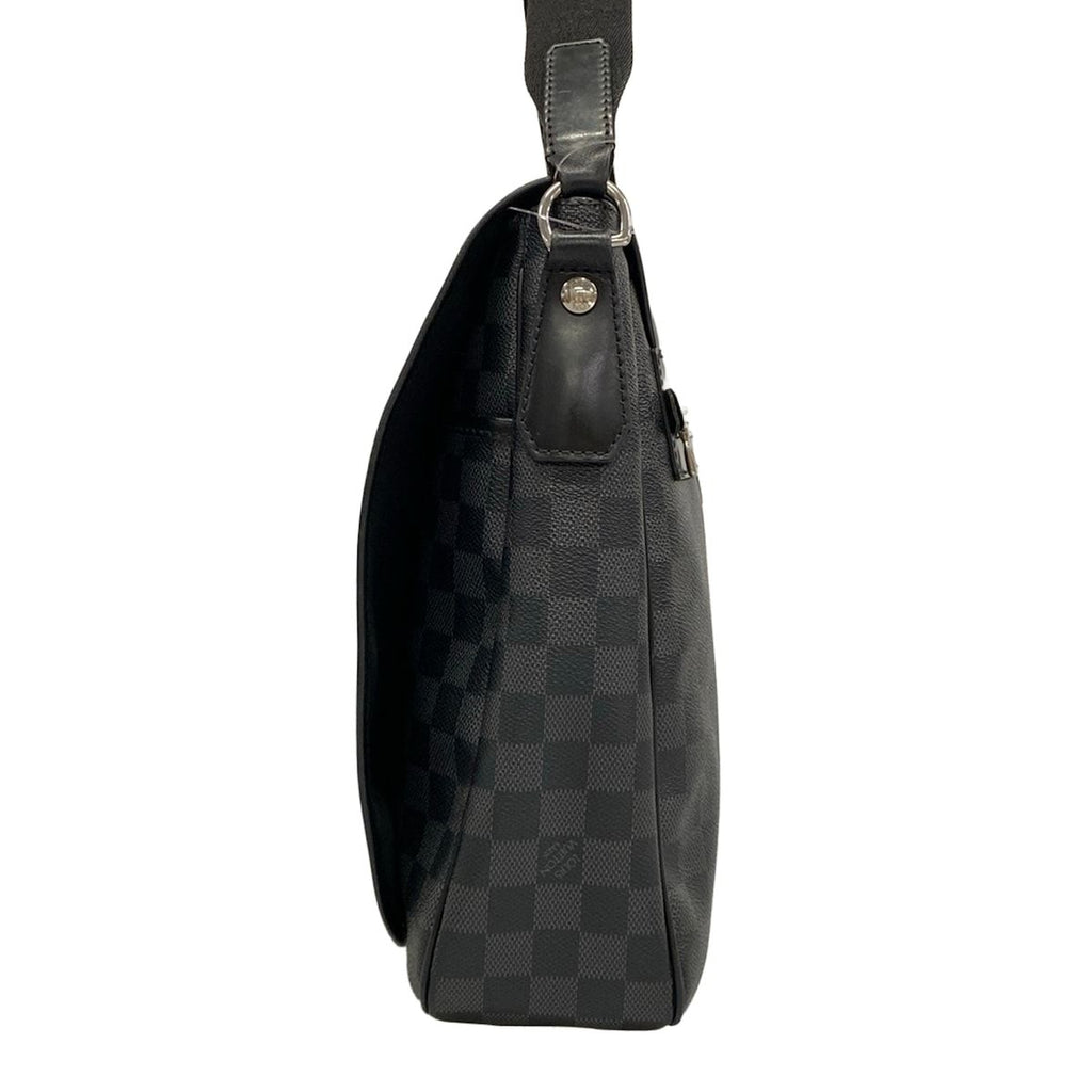 Louis Vuitton Shoulder Bag Damier Graphite Daniel GM — view 4