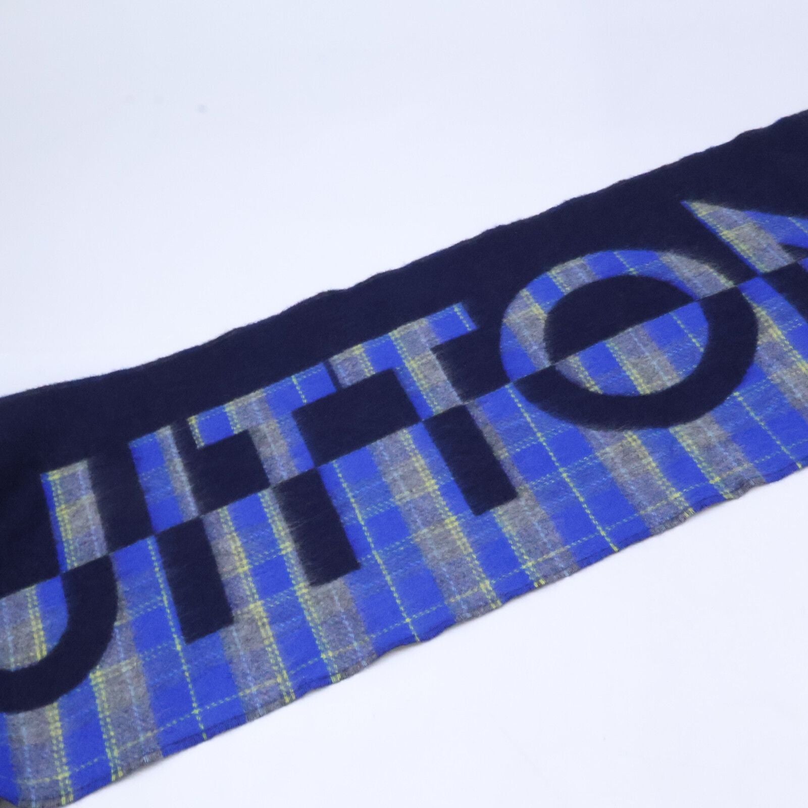 Louis Vuitton Echarpe Check with Cashmere Wool — view 4