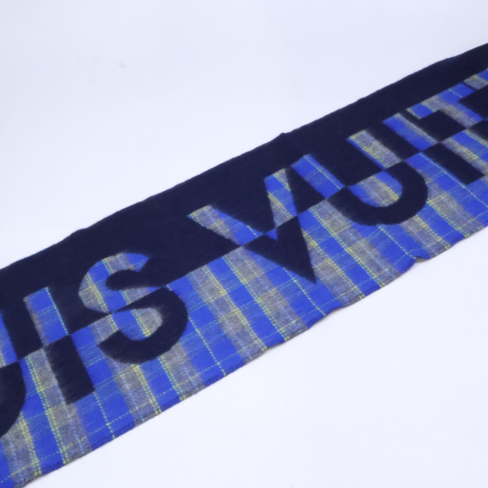 Louis Vuitton Echarpe Check with Cashmere Wool — view 3