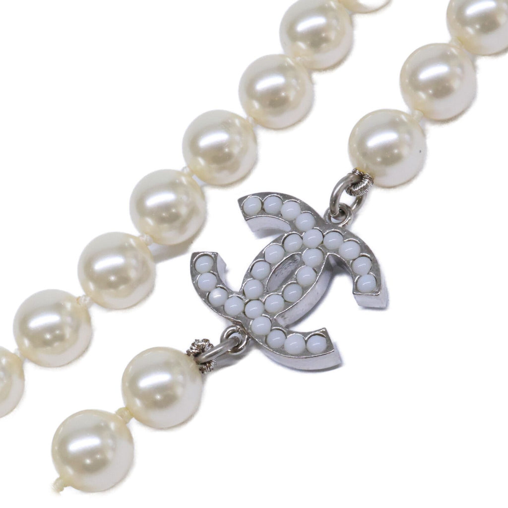 Chanel CC Logo Pearl — view 2