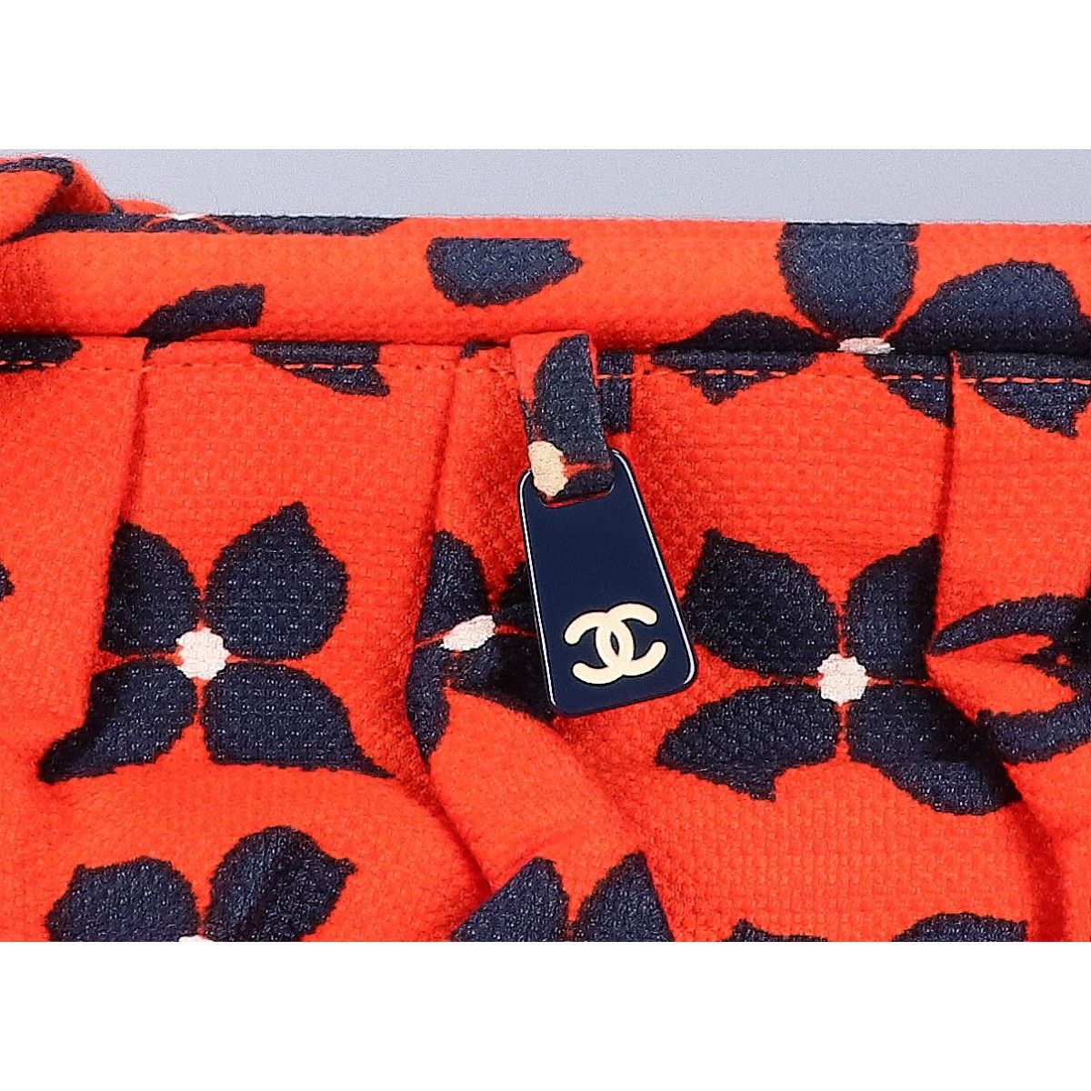 Chanel Shoulder Bag Orange — view 8