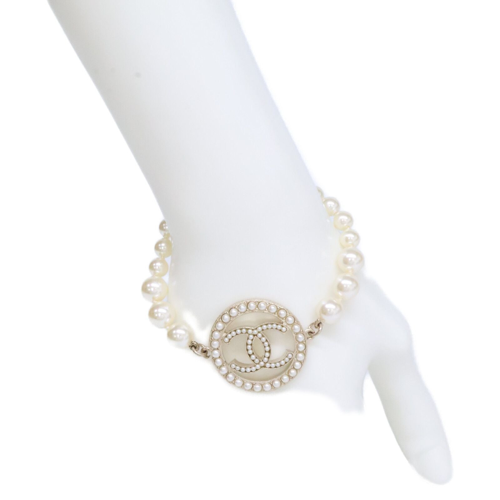 Chanel CC Logo Pearl — view 8