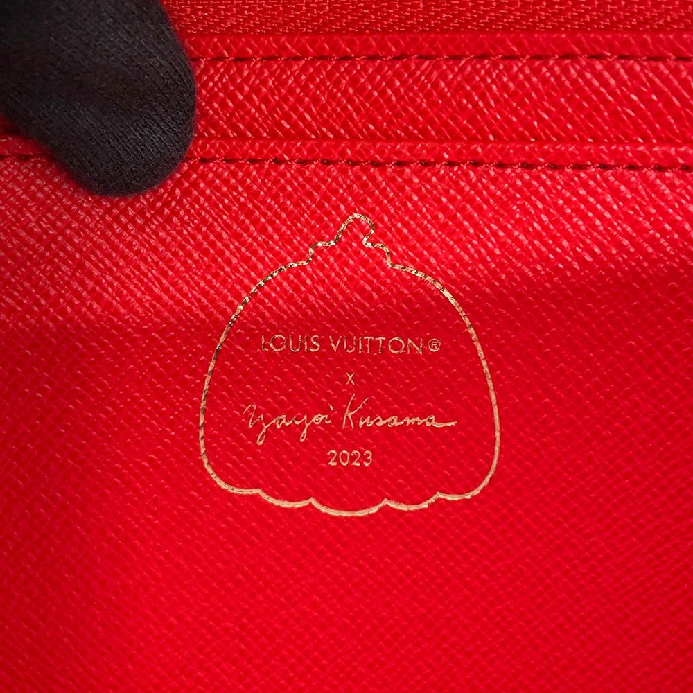 Louis Vuitton Wallet Monogram Painted Dot LV YK Portefeuille Sarah Yayoi Kusama — view 7