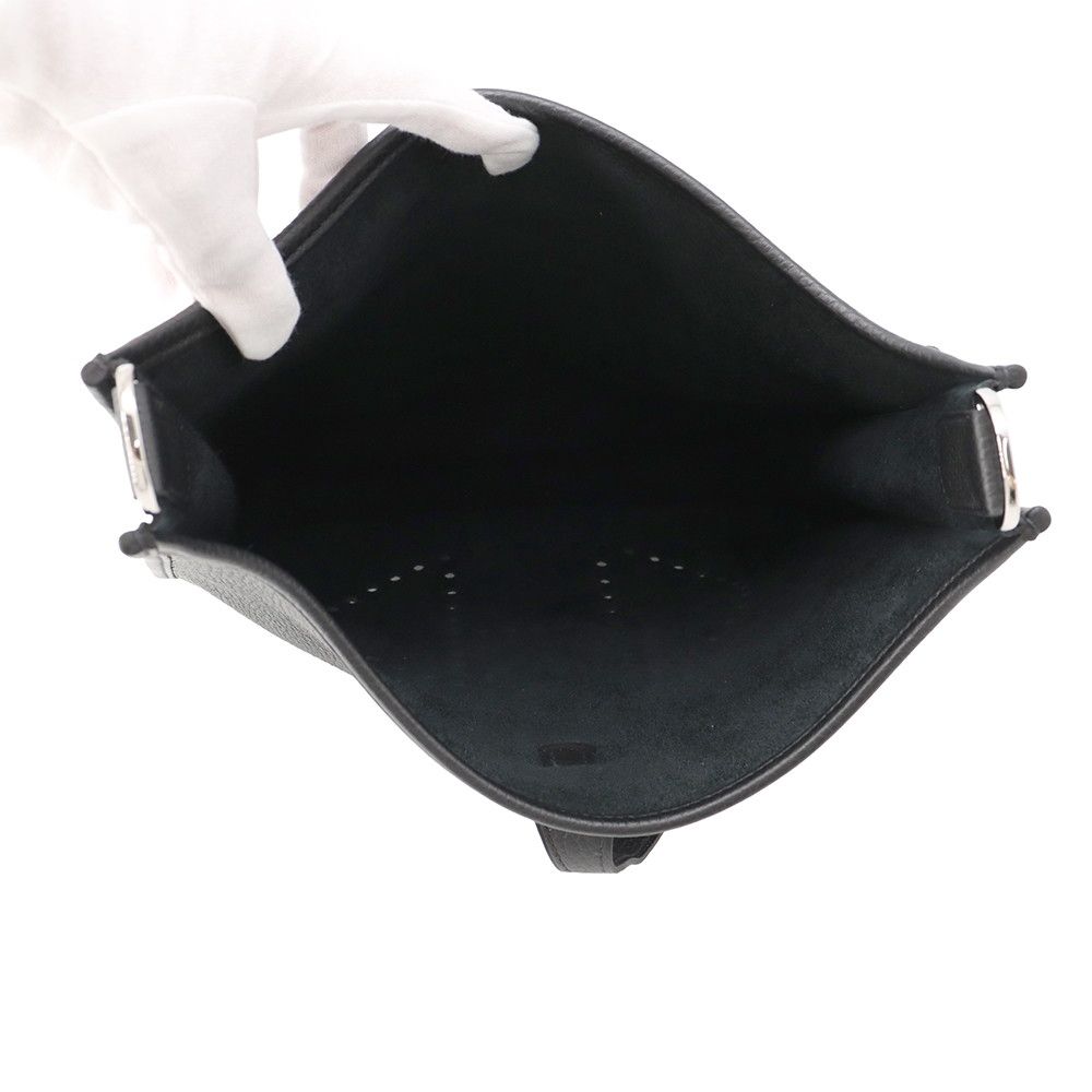 Hermes Shoulder Bag Evelyne 3 PM Black Silver Taurillon Clemence — view 5