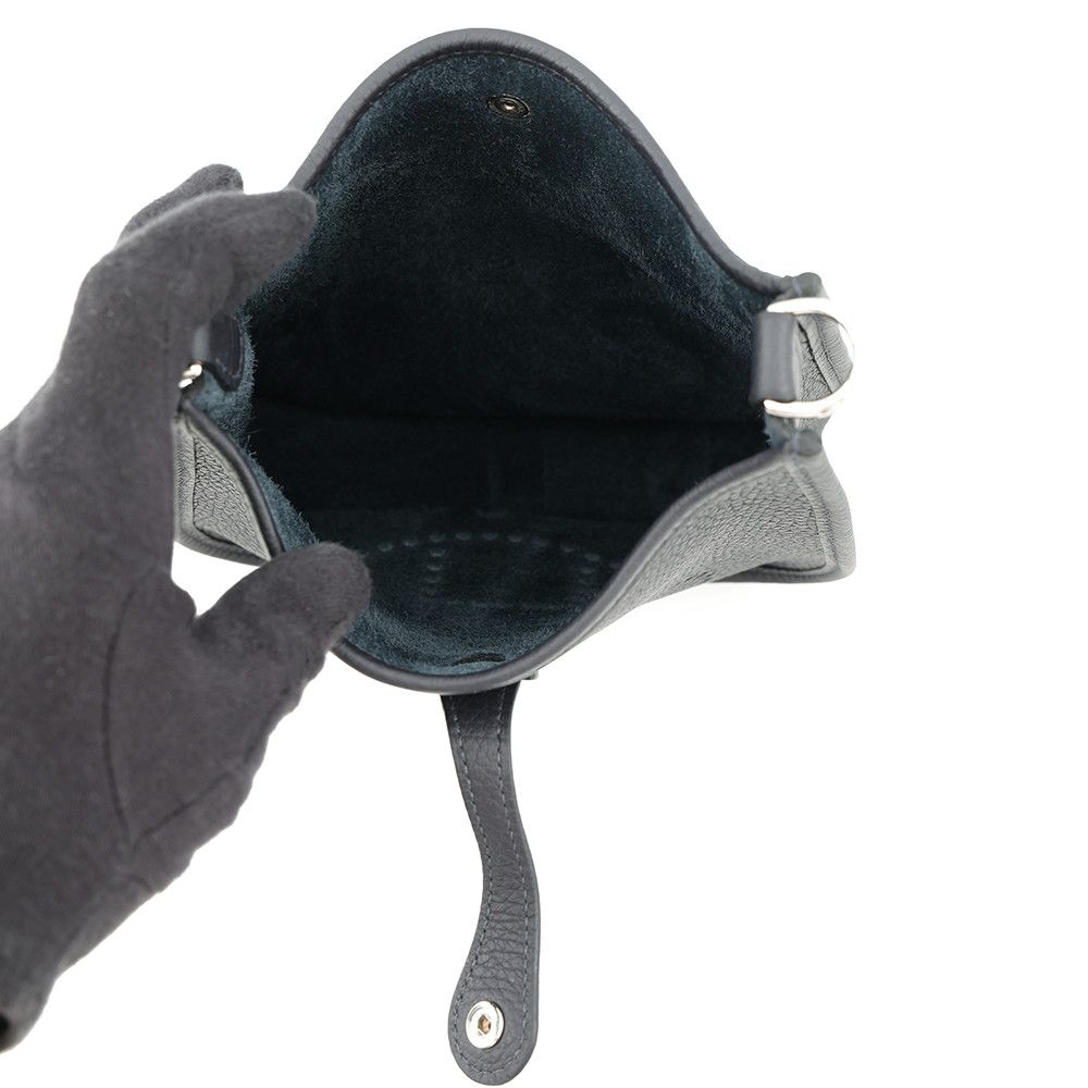 Hermes Shoulder Bag Evelyne TPM 111 Amazon Cavern Silver Taurillon Clemence — view 4