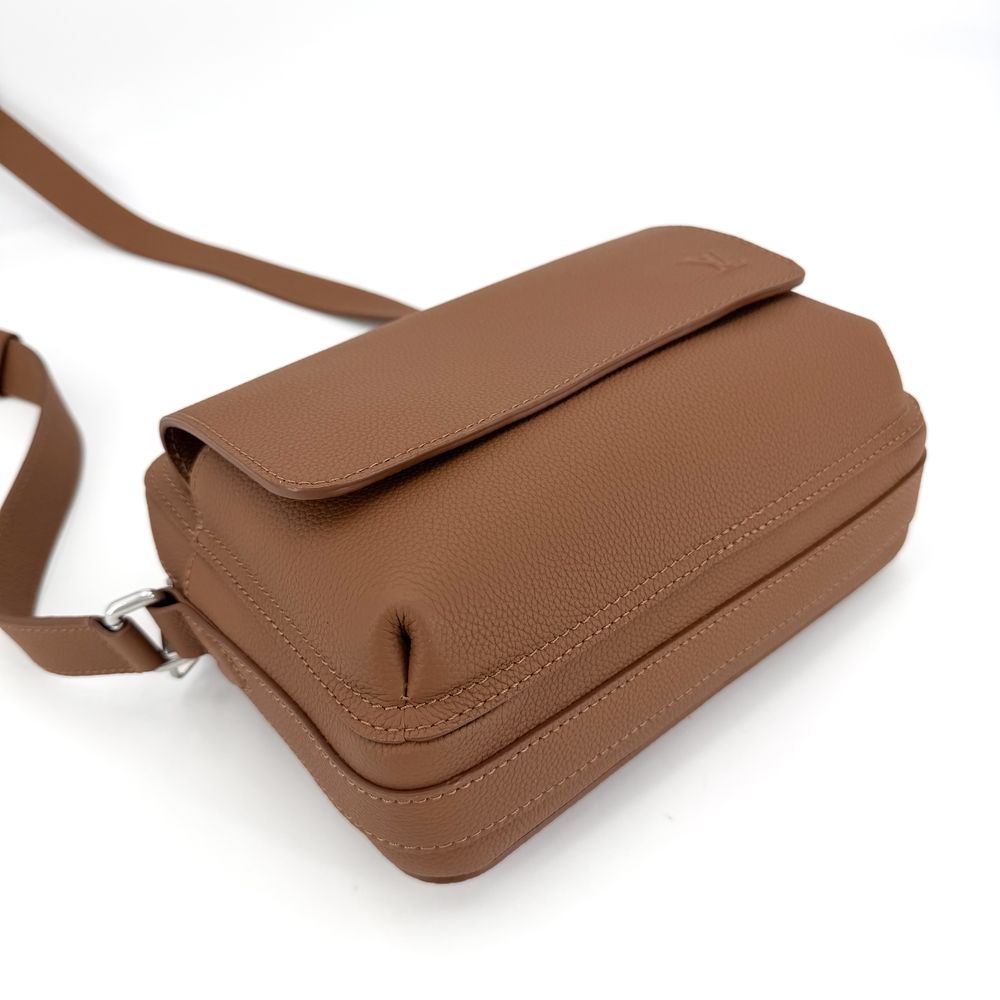 Louis Vuitton Shoulder Bag LV Aerogram Boarding Messenger Crossbody Leather — view 3