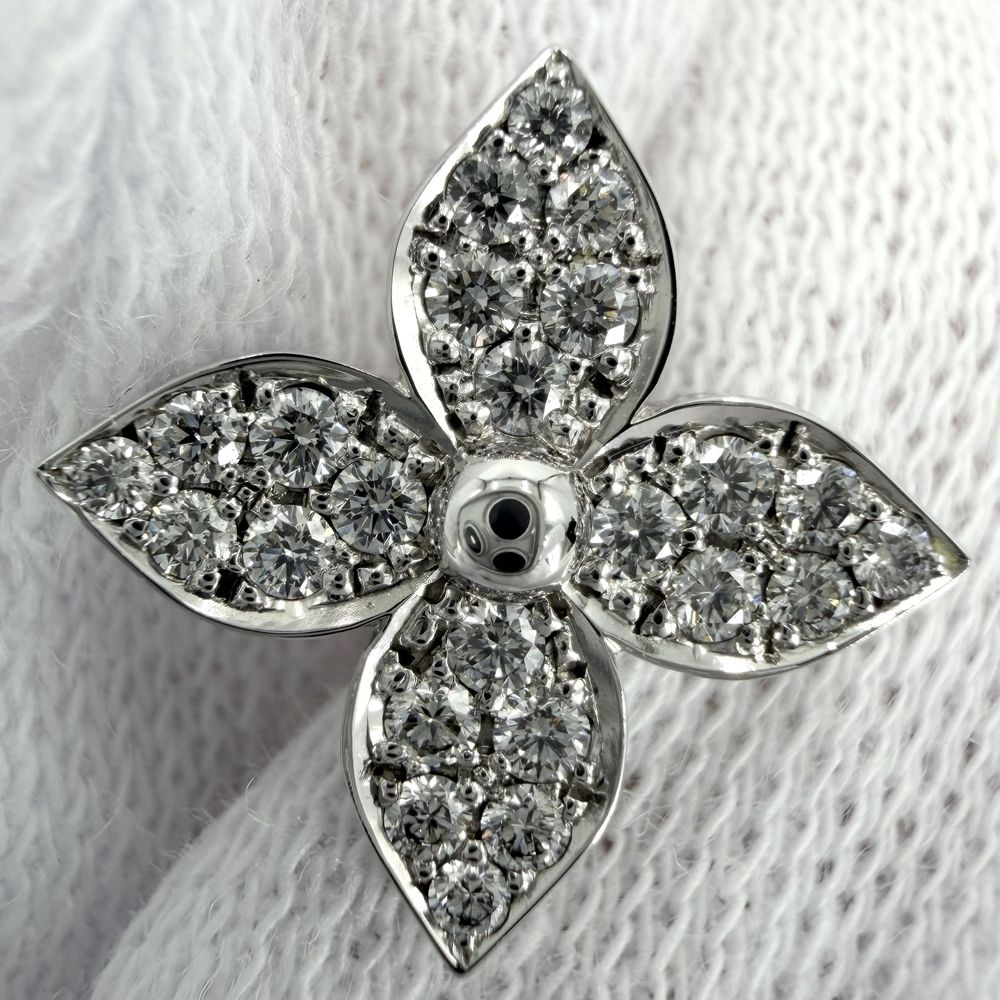 Louis Vuitton Earrings Star Blossom WG 18k White Gold Diamond — view 4