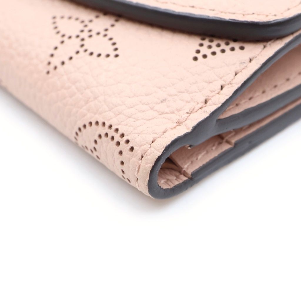 Louis Vuitton Monogram Mahina Portefeuille Iris XS Compact Wallet Magnolia — view 5