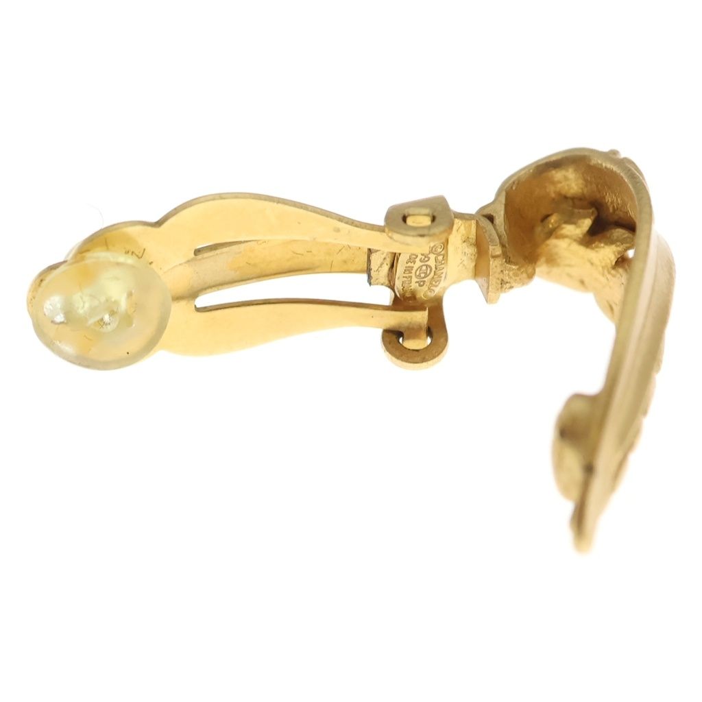 Chanel CC Logo Leaf Motif Earrings Gold — view 5