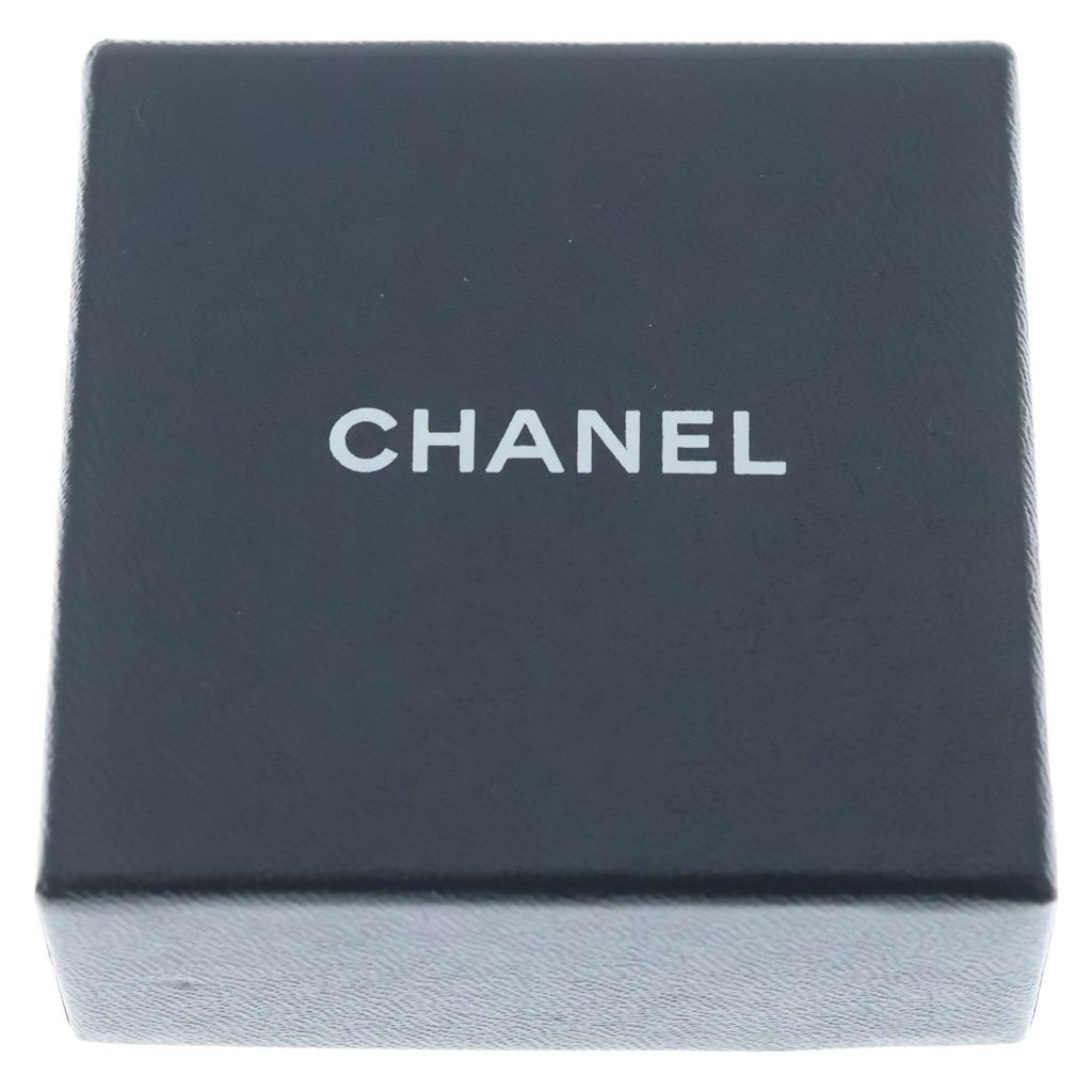 Chanel CC Logo Leaf Motif Earrings Gold — view 6