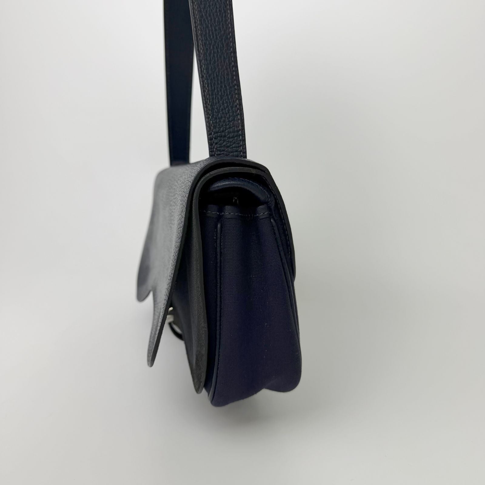 Hermes Sellier H Clasp Leather Felt Shoulder Bag Navy Blue Silver Vintage — view 3