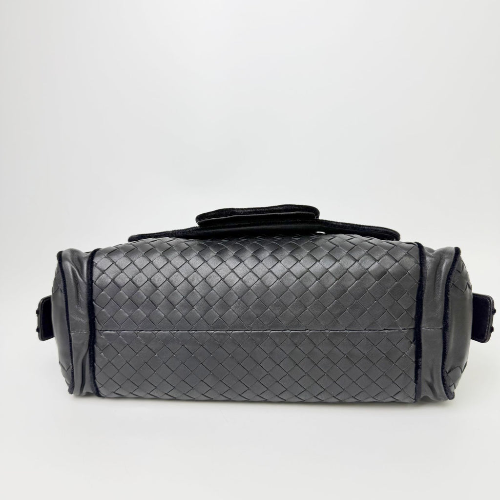 Bottega Veneta Intrecciato Multi Pocket Shoulder Bag Leather Black Vintage — view 6
