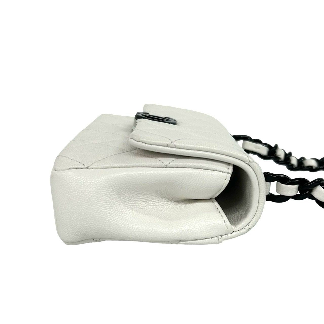 Chanel Quilted CC Logo Caviar Leather Shoulder Bag White — view 6