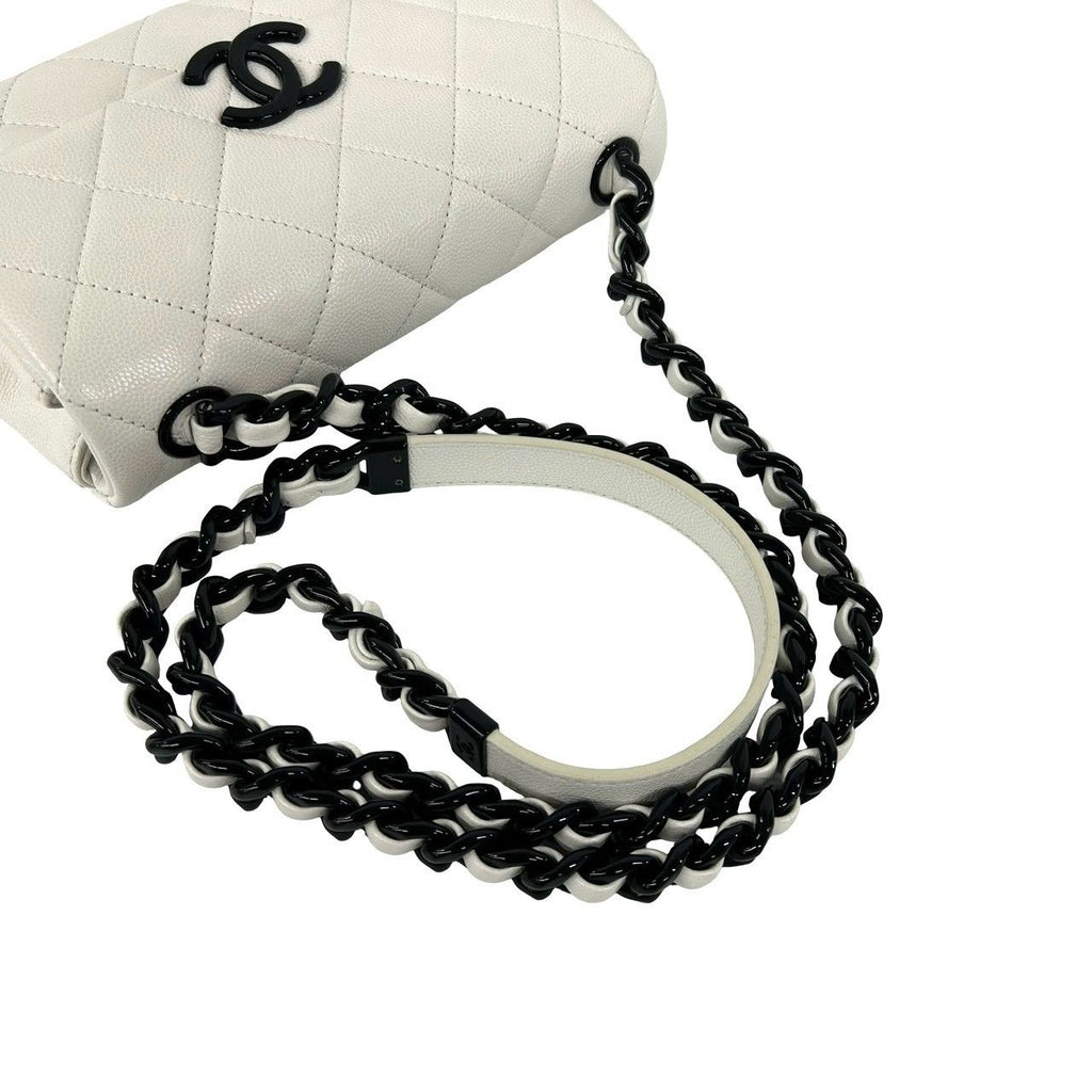 Chanel Quilted CC Logo Caviar Leather Shoulder Bag White — view 4