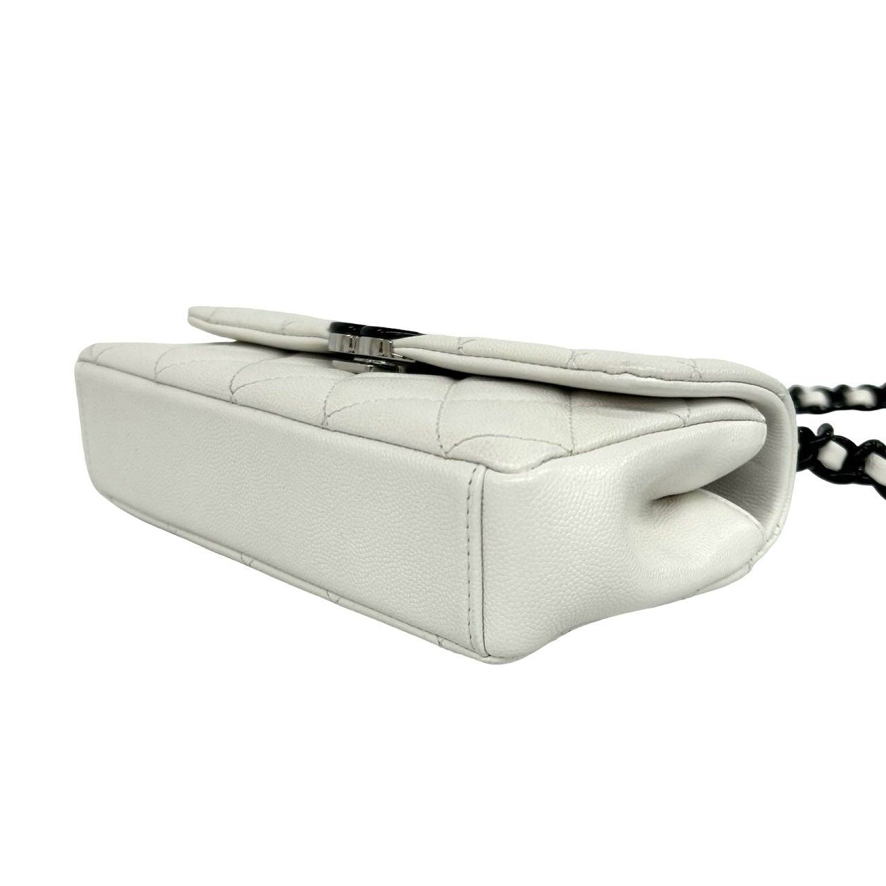 Chanel Quilted CC Logo Caviar Leather Shoulder Bag White — view 8