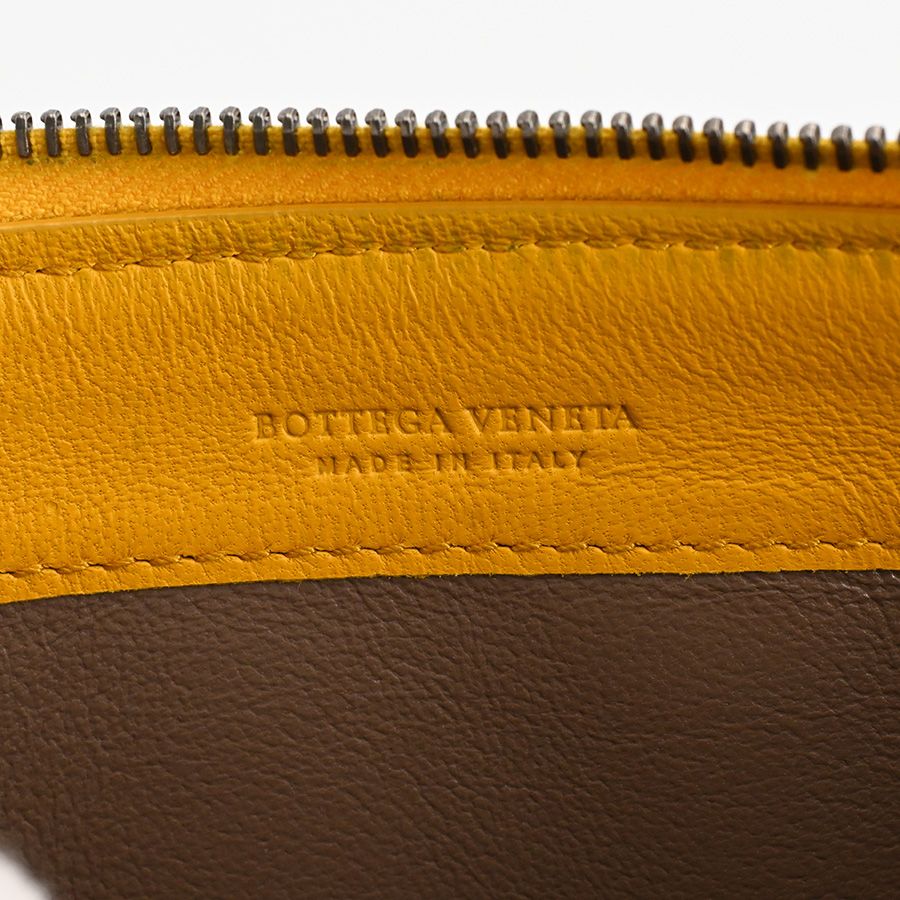 Bottega Veneta Mini Wallet Round — view 6