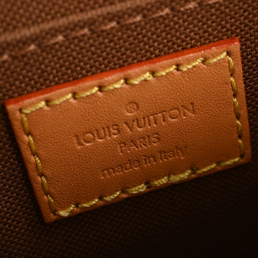 Louis Vuitton Shoulder Bag Petit Sac Plat — view 6