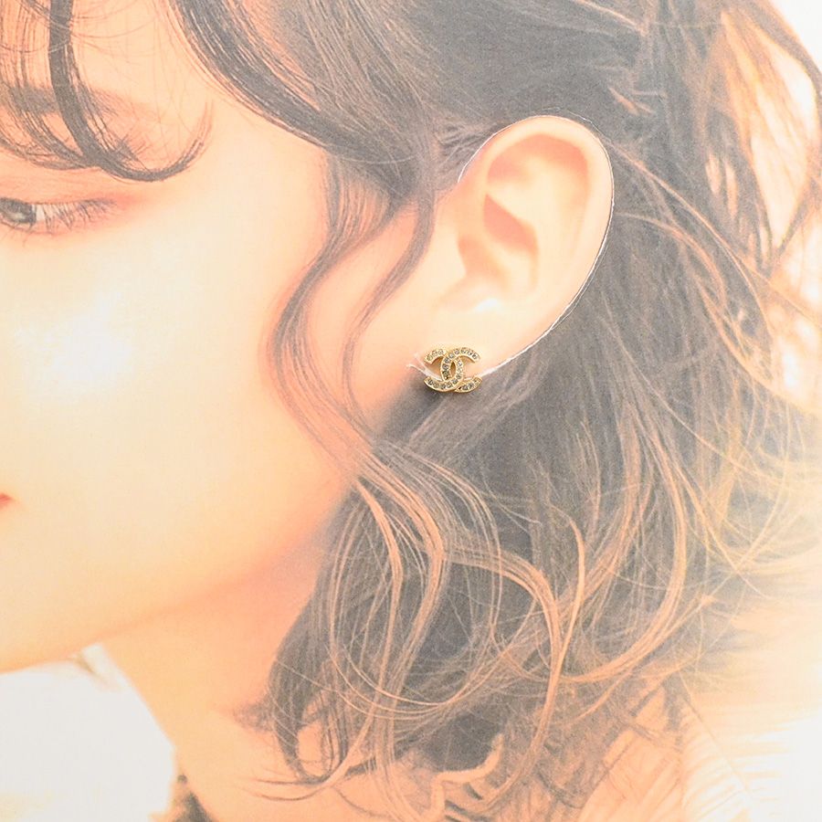 Chanel Earrings Gold — view 4