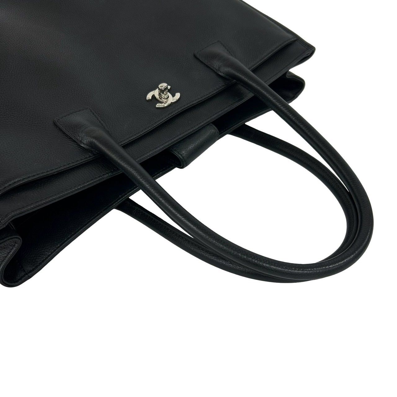 Chanel Executive Tote Caviar Leather 2-Way Shoulder Bag Black — view 4