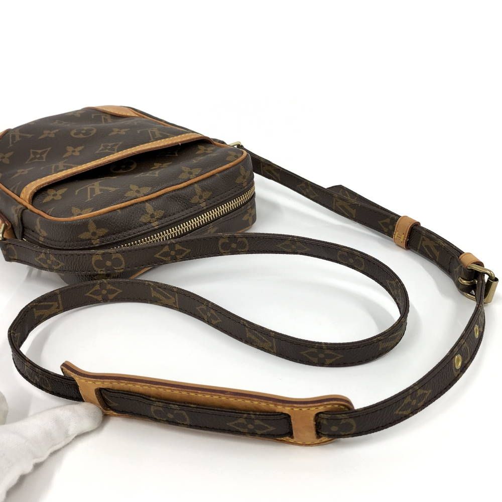 Louis Vuitton Danube Shoulder Bag Monogram — view 4