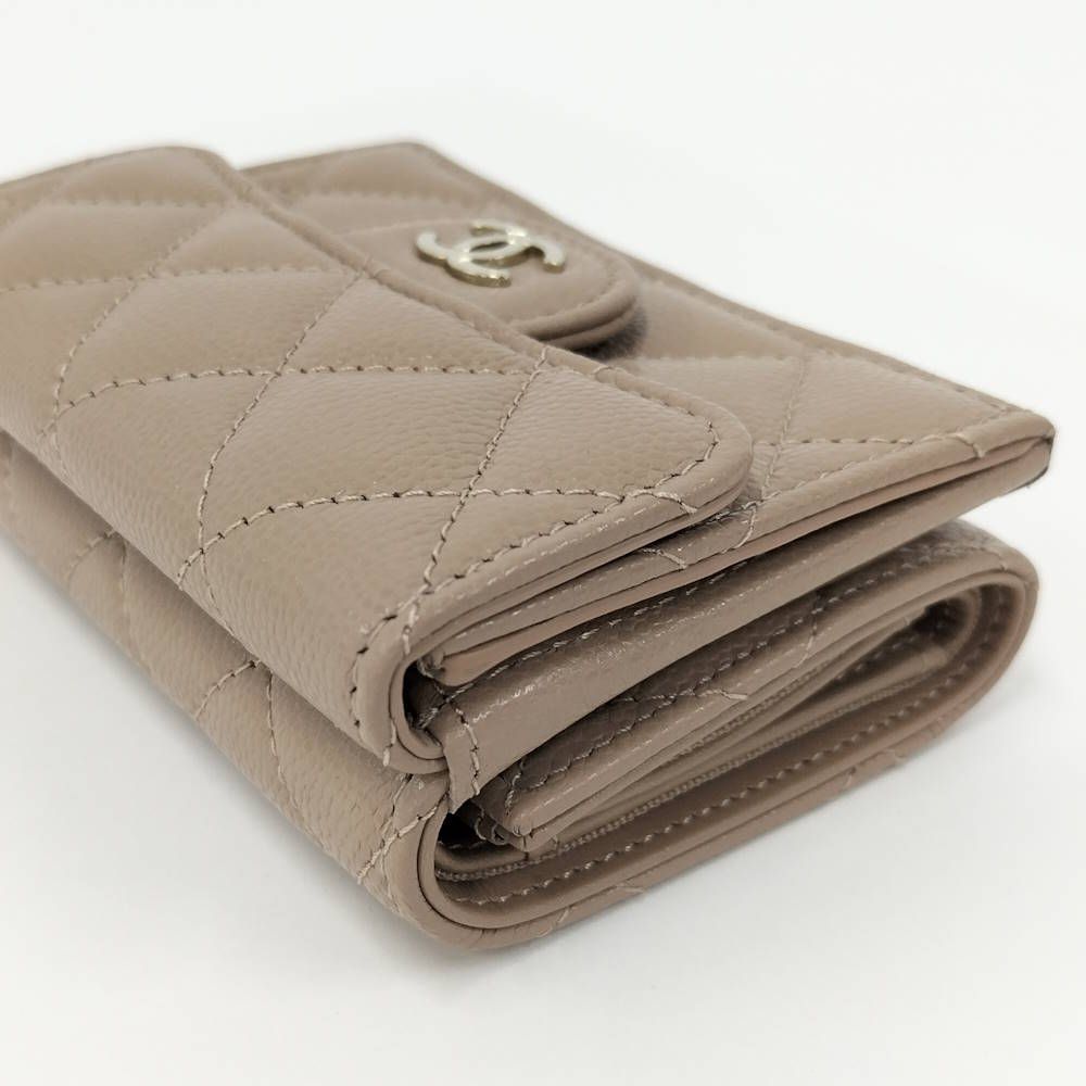 Chanel Classic Small Flap Compact Wallet Caviar Leather — view 5