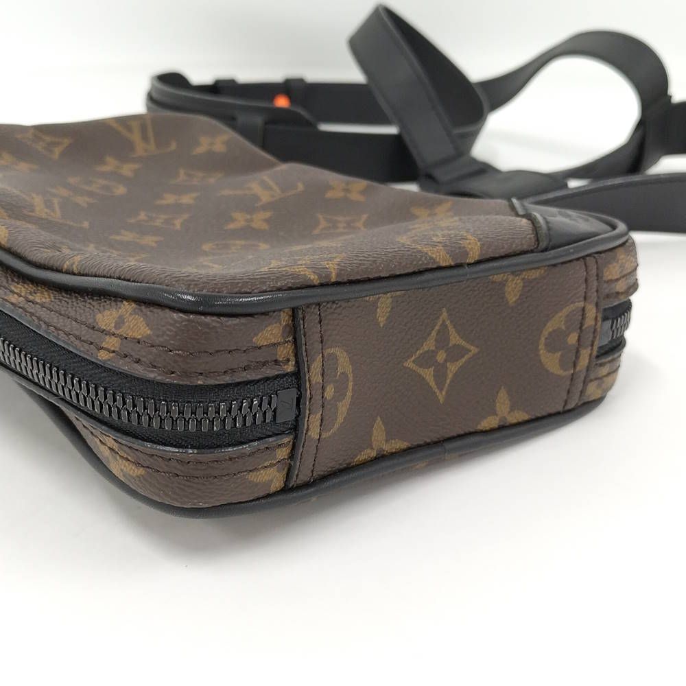 Louis Vuitton Monogram Solar Ray Utility Side Bag — view 6