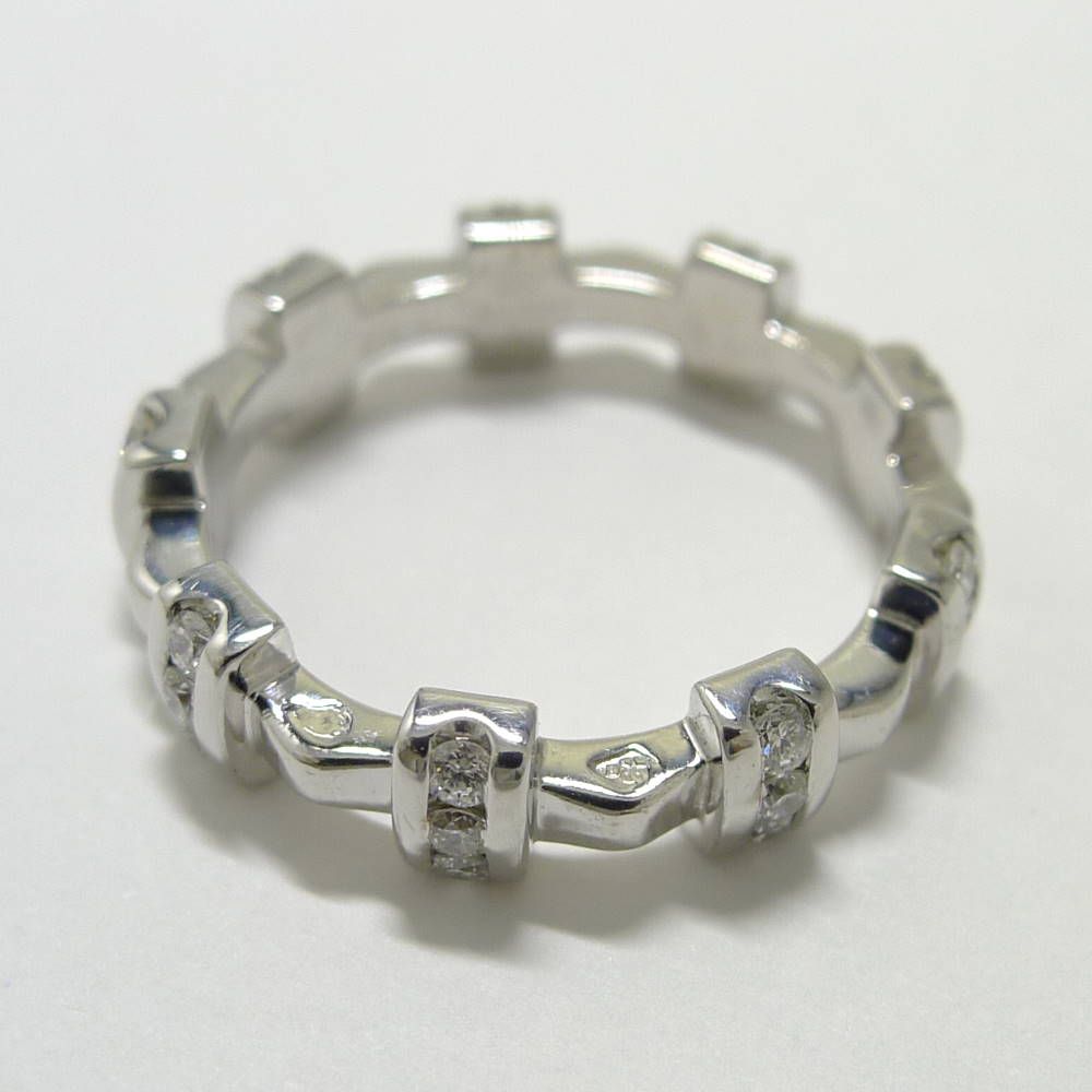 Chanel Quilted Ring White Gold Diamond — view 4