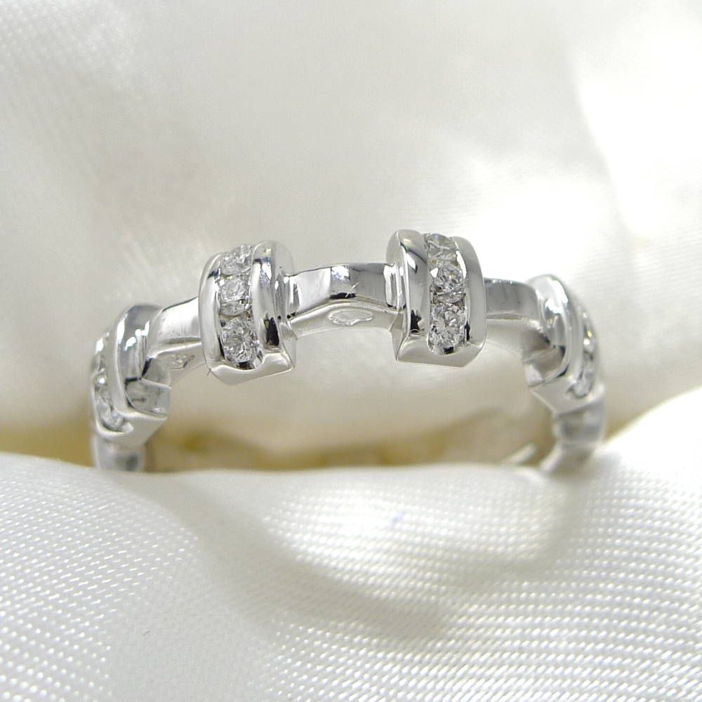 Chanel Quilted Ring White Gold Diamond