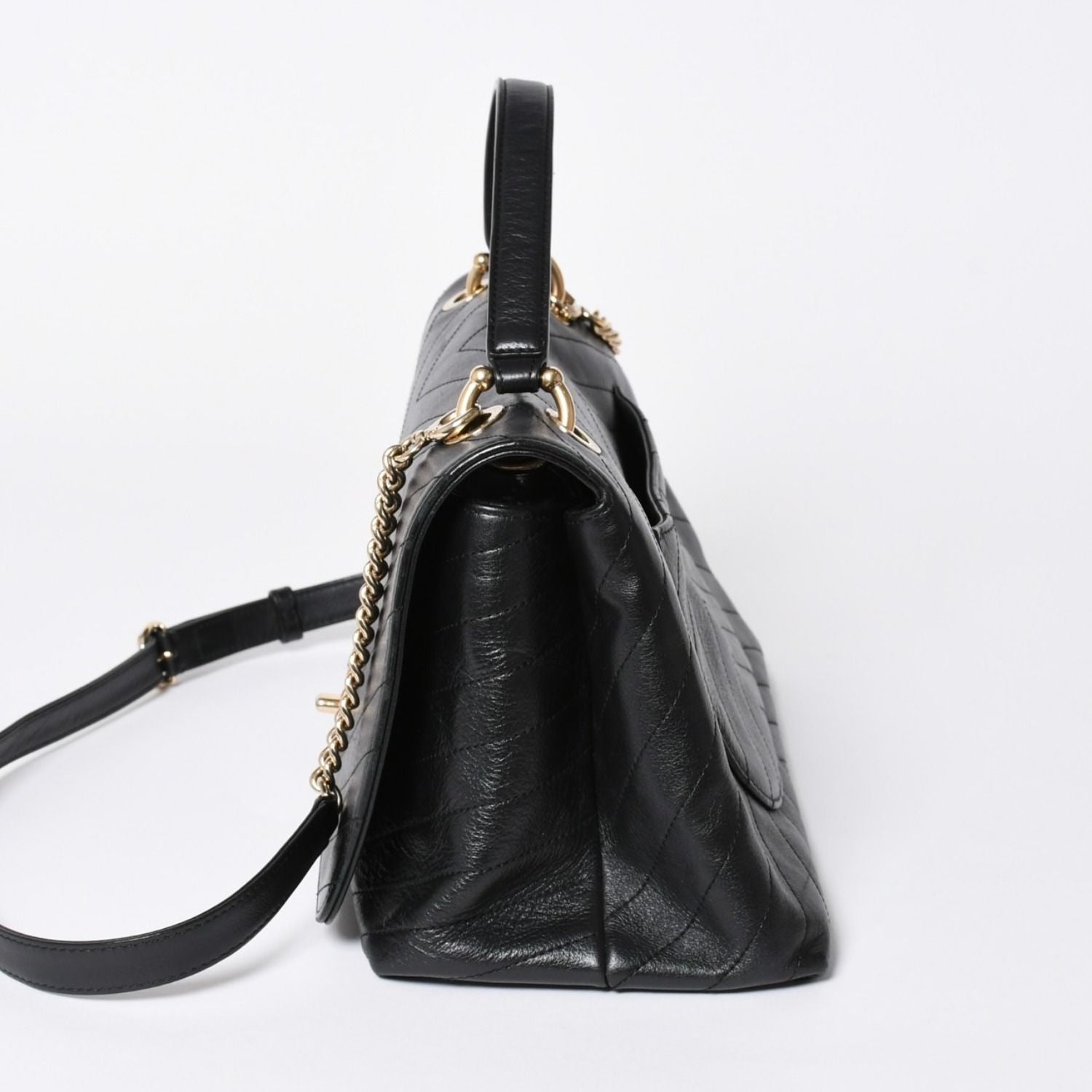 Chanel Chevron 2-Way Chain Shoulder Bag CC Logo Calfskin V-stitch Gold — view 4
