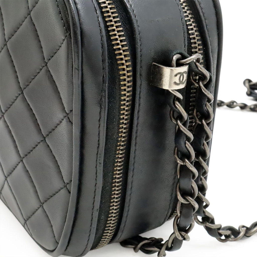 Chanel Boy Camera Bag Chain Pochette Quilted Leather Black — view 4