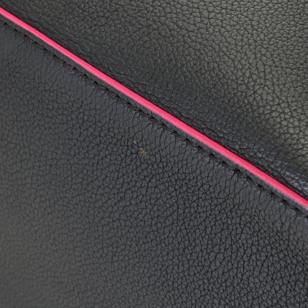 Louis Vuitton Lockme Bucket Taurillon Noir Pink Shoulder Bag — view 7