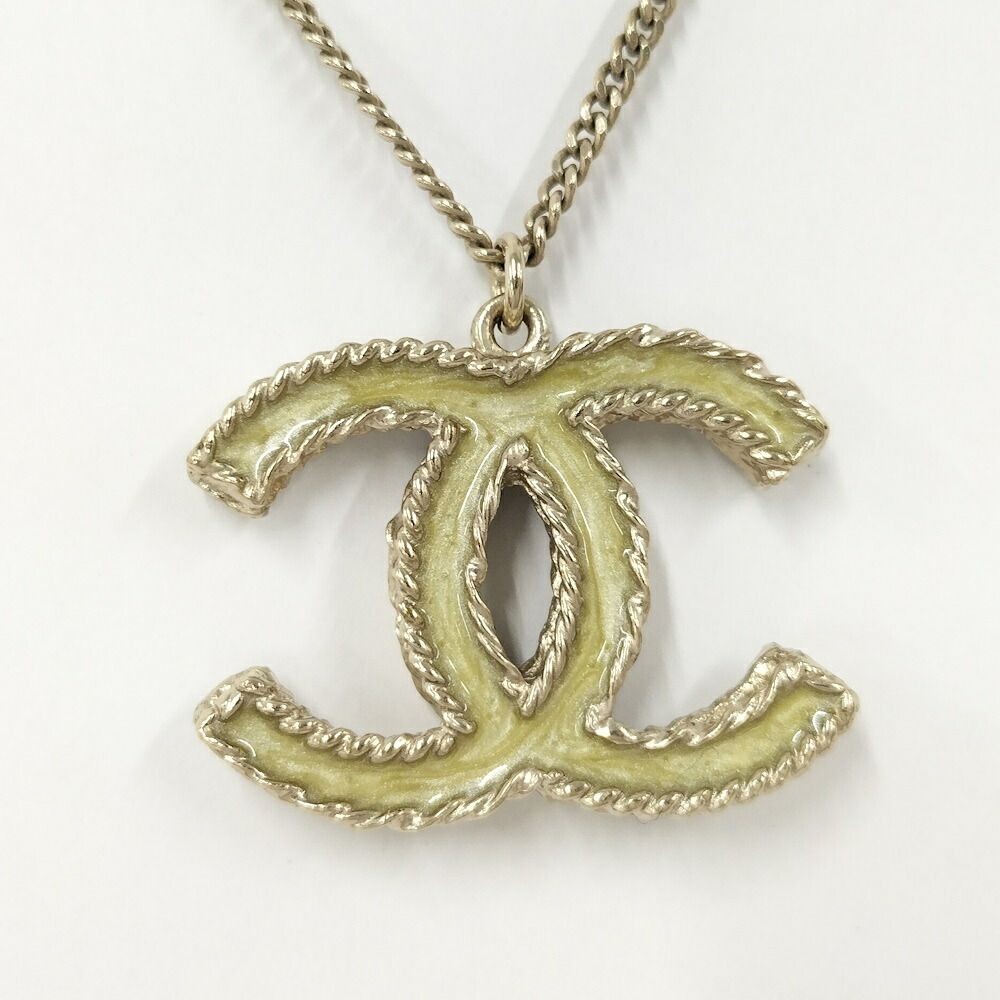 Chanel Necklace CC Logo CC Plated Gold — view 2