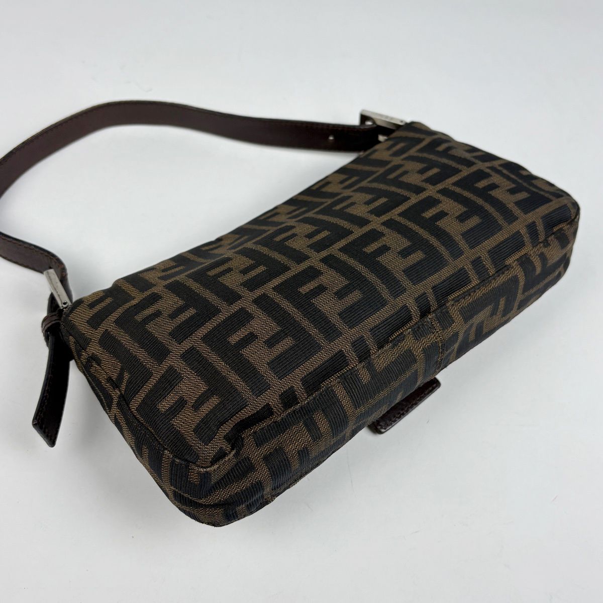 Fendi Shoulder Bag Zucca Pattern Mamma Baguette Canvas Brown — view 2