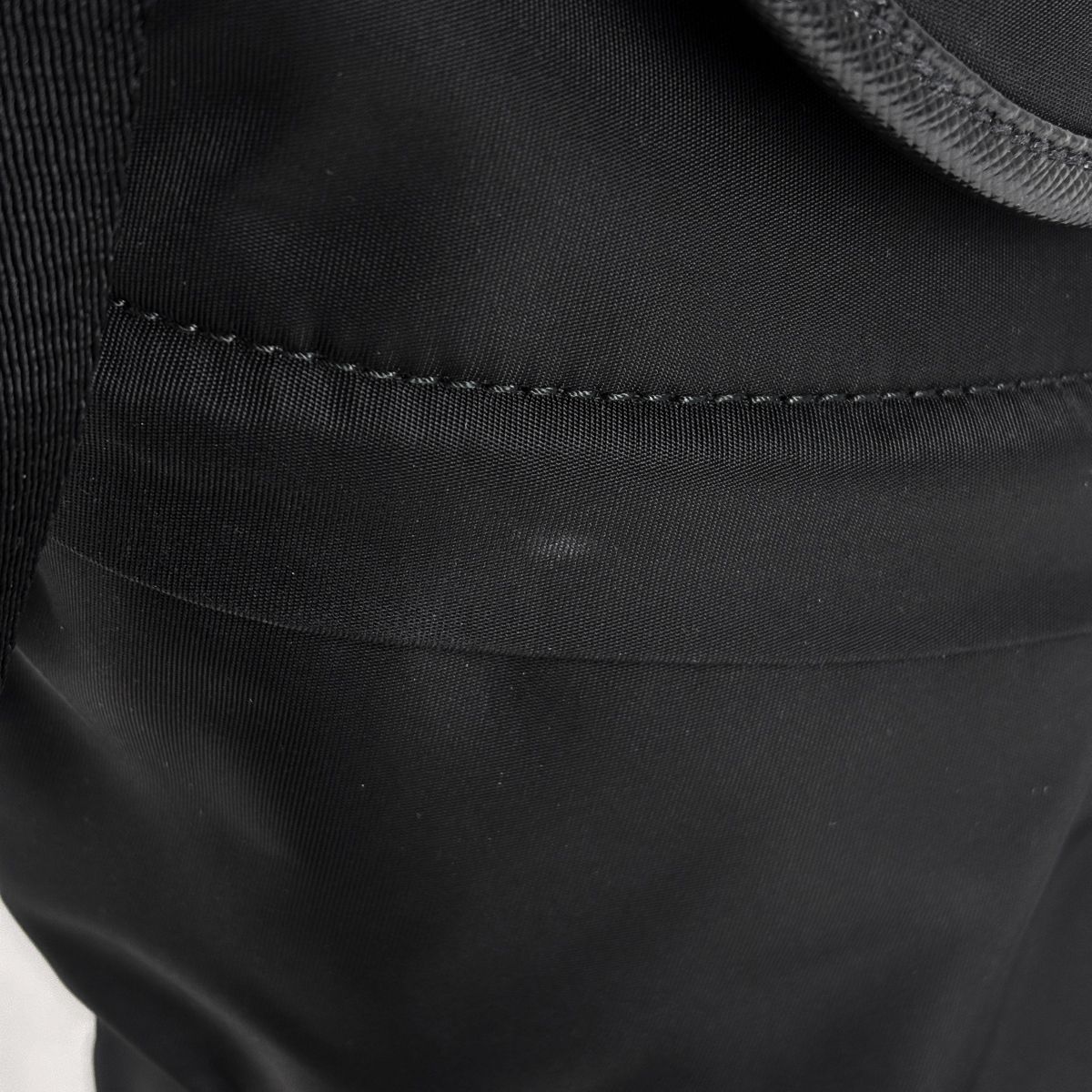Prada Shoulder Bag Messenger Nylon Nero — view 5