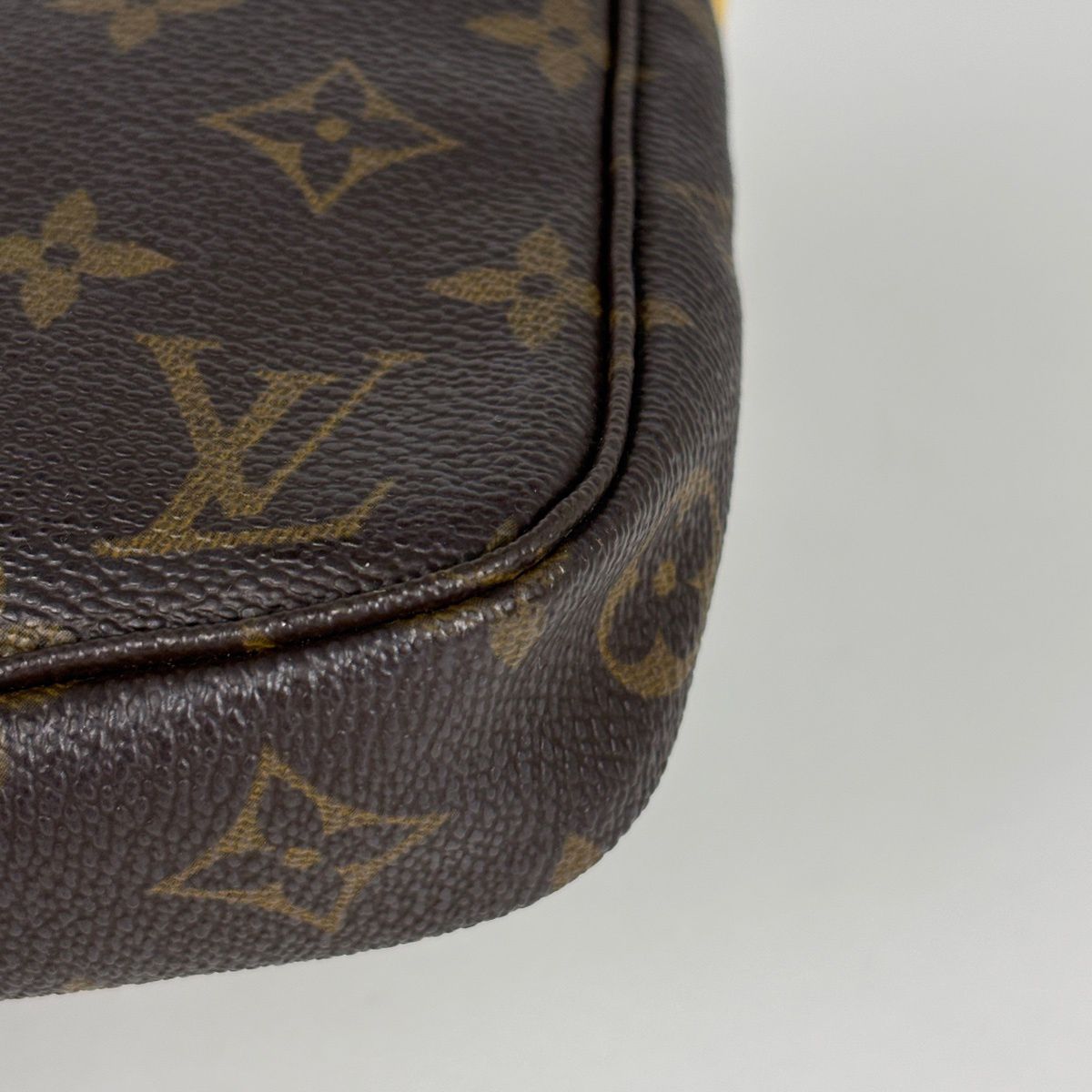 Louis Vuitton Pochette Accessoires Pouch Monogram Brown — view 3