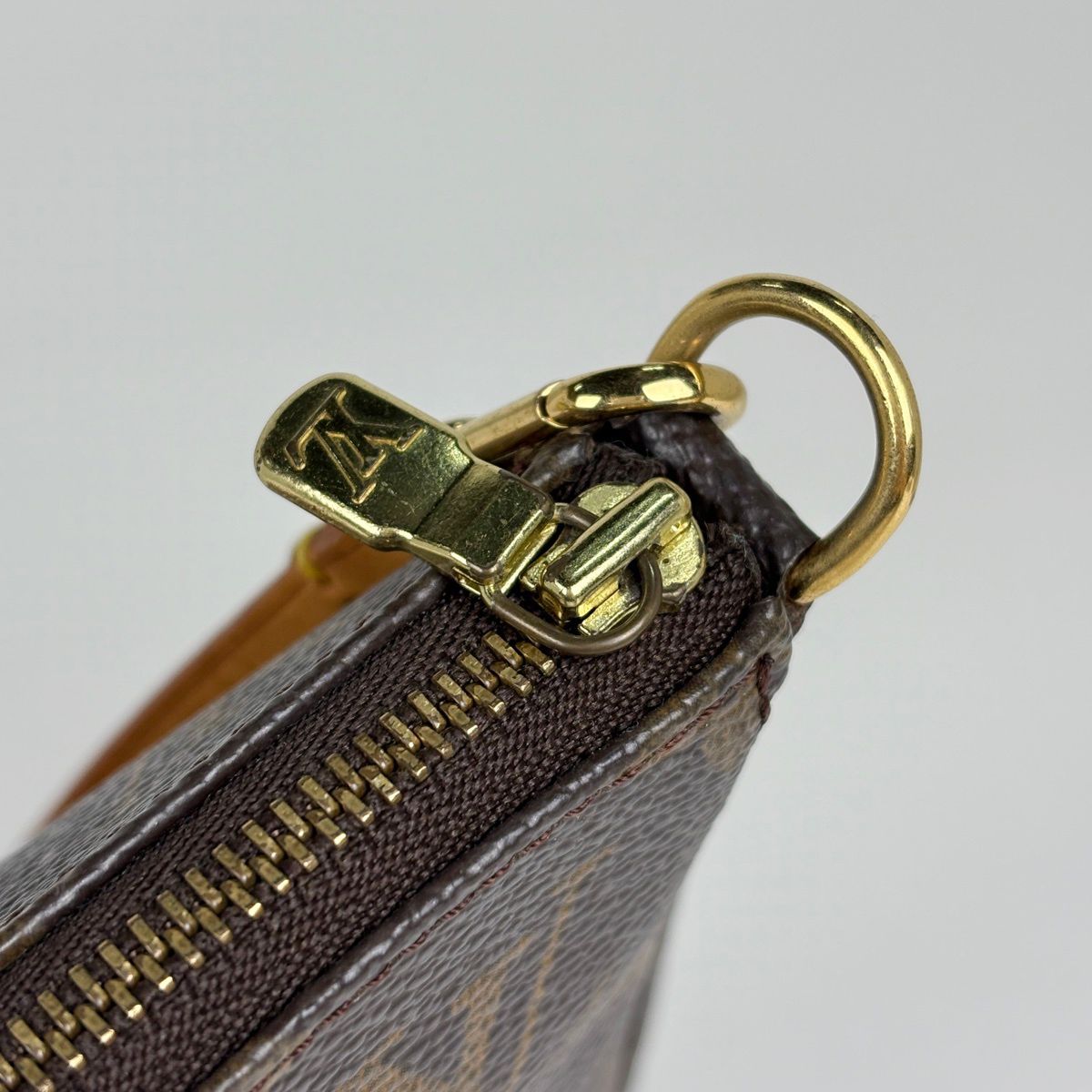 Louis Vuitton Pochette Accessoires Pouch Monogram Brown — view 4